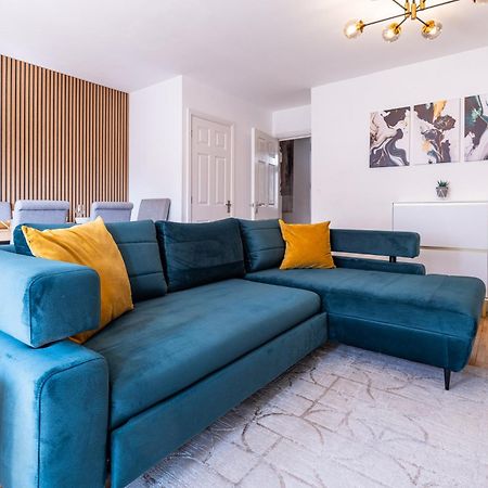 Modern And Spacious Home From Home 1 Mile From M1 - With Netflix, Prime Video, Ps5, Free Parking, Superfast Wifi, Bbq - Sleeps 11 - By Brightleap Apartments Milton Keynes Exteriér fotografie