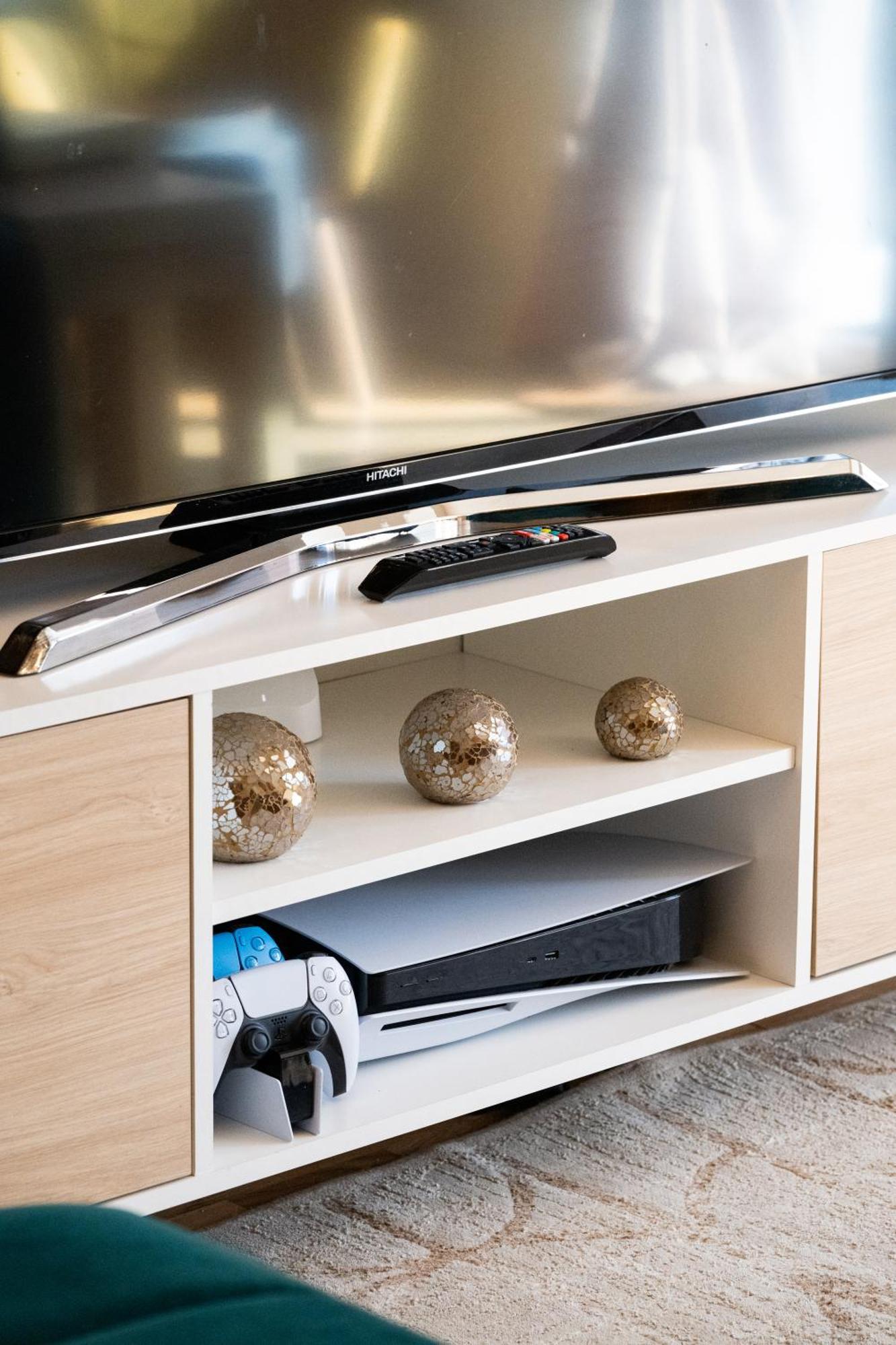 Modern And Spacious Home From Home 1 Mile From M1 - With Netflix, Prime Video, Ps5, Free Parking, Superfast Wifi, Bbq - Sleeps 11 - By Brightleap Apartments Milton Keynes Exteriér fotografie