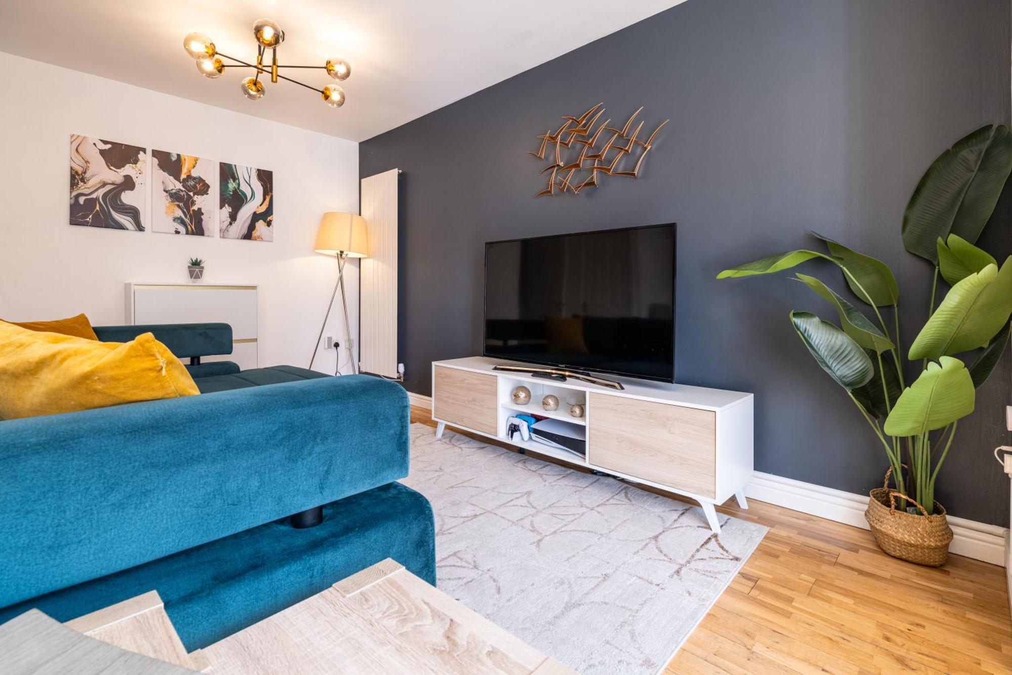Modern And Spacious Home From Home 1 Mile From M1 - With Netflix, Prime Video, Ps5, Free Parking, Superfast Wifi, Bbq - Sleeps 11 - By Brightleap Apartments Milton Keynes Exteriér fotografie