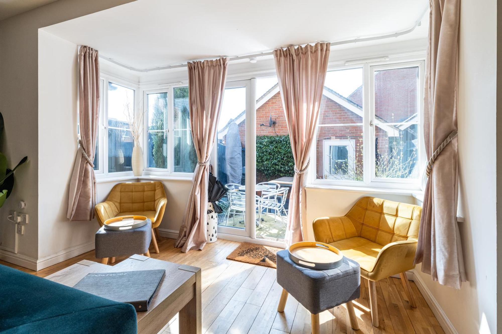Modern And Spacious Home From Home 1 Mile From M1 - With Netflix, Prime Video, Ps5, Free Parking, Superfast Wifi, Bbq - Sleeps 11 - By Brightleap Apartments Milton Keynes Exteriér fotografie