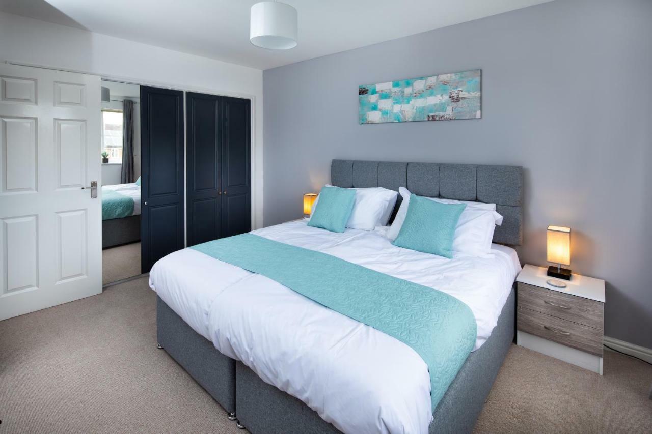 Modern And Spacious Home From Home 1 Mile From M1 - With Netflix, Prime Video, Ps5, Free Parking, Superfast Wifi, Bbq - Sleeps 11 - By Brightleap Apartments Milton Keynes Exteriér fotografie