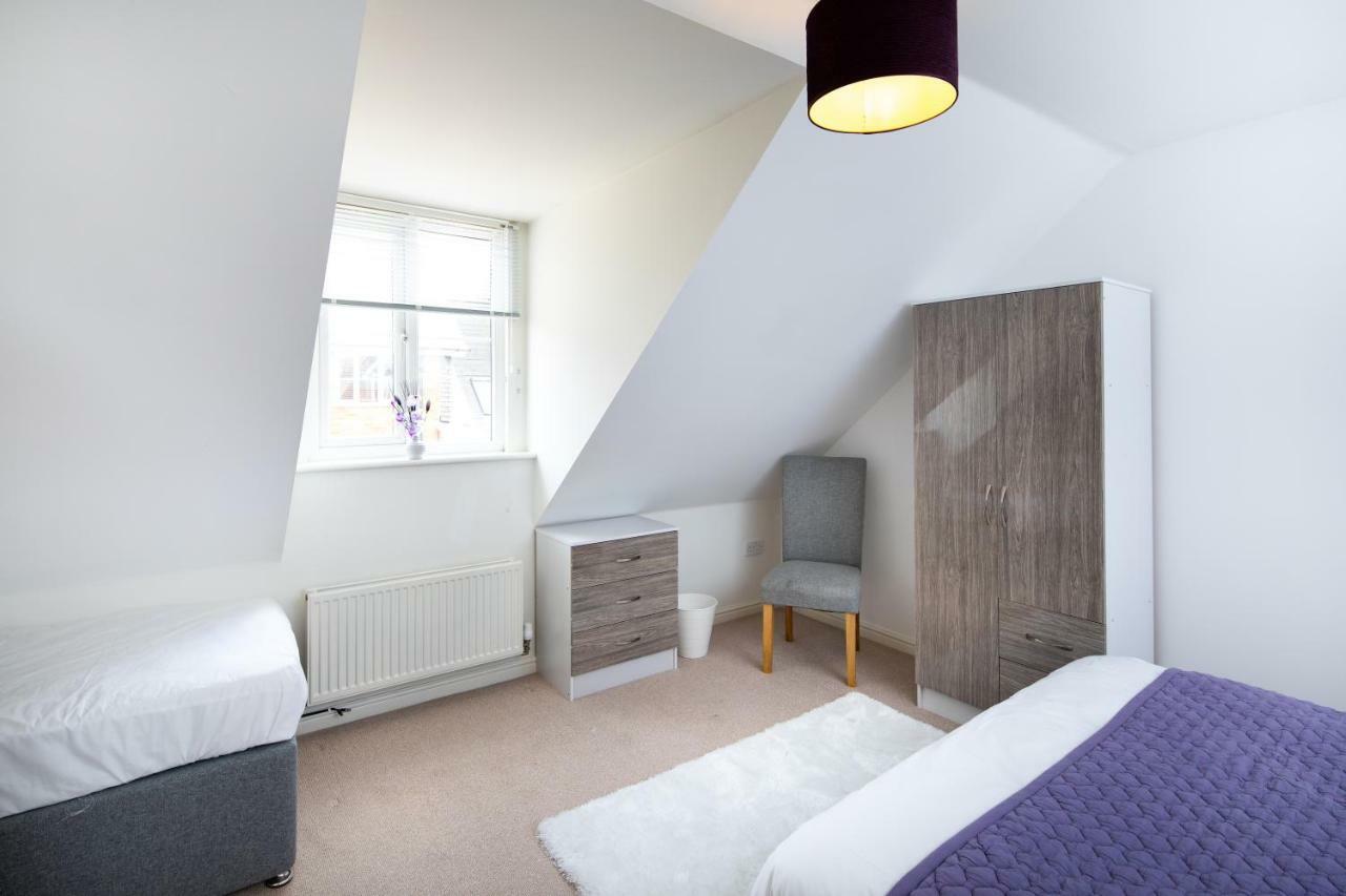 Modern And Spacious Home From Home 1 Mile From M1 - With Netflix, Prime Video, Ps5, Free Parking, Superfast Wifi, Bbq - Sleeps 11 - By Brightleap Apartments Milton Keynes Exteriér fotografie